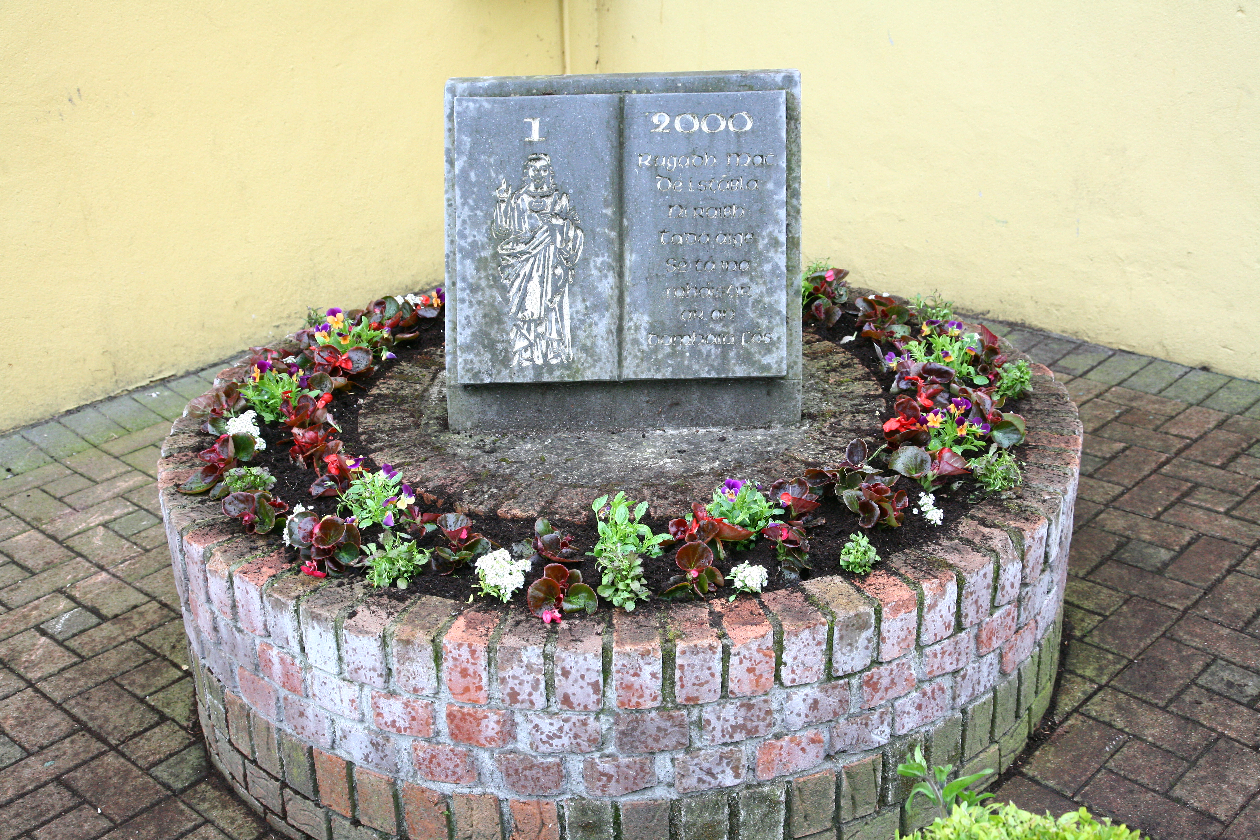 Planting in Cross Street and J. Glynn’s Corner 2011